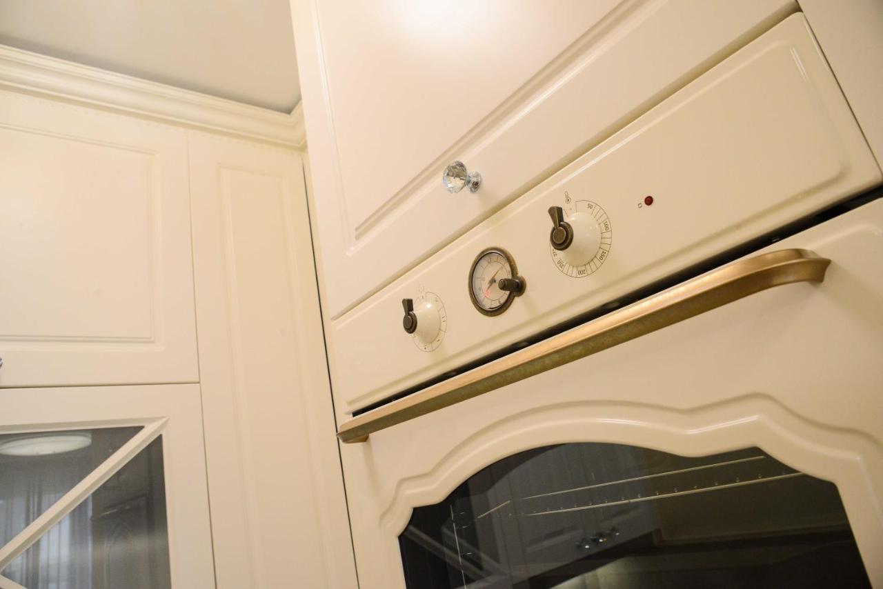Tesla 70 Apartment With Secure Parking In The Garage Novi Sad Bagian luar foto