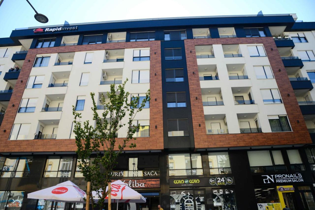 Tesla 70 Apartment With Secure Parking In The Garage Novi Sad Bagian luar foto